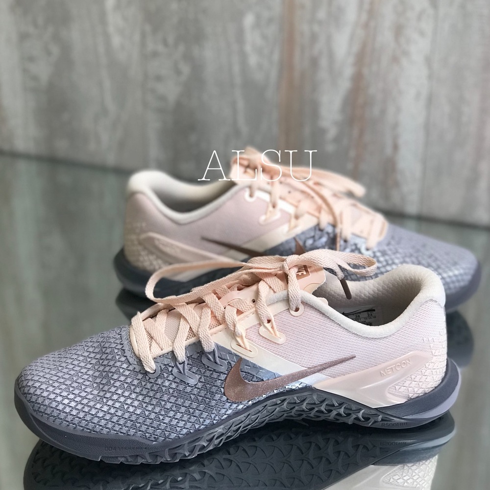 Nike Metcon 4 XD Mtlc Peach 🍑 Atmosphere Grey W - Picture 2 of 8